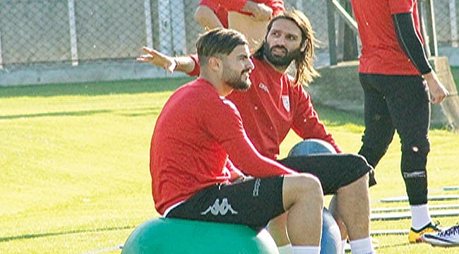 Samaras kendine geldi