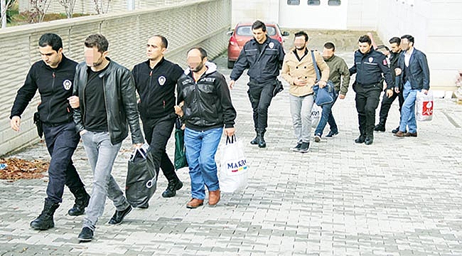 Samsun’da ByLock’tan gözaltına alınan 15 kişi adliye sevk edildi