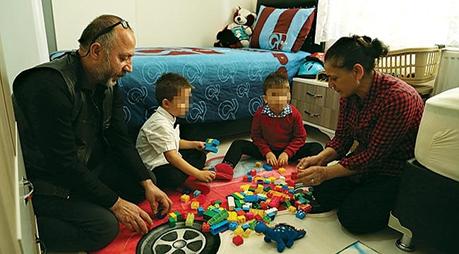 BİRİ OTİZMLİ İKİ KARDEŞE KORUYUCU AİLE OLDULAR