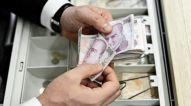 Emekliye ister avans ister kredi!