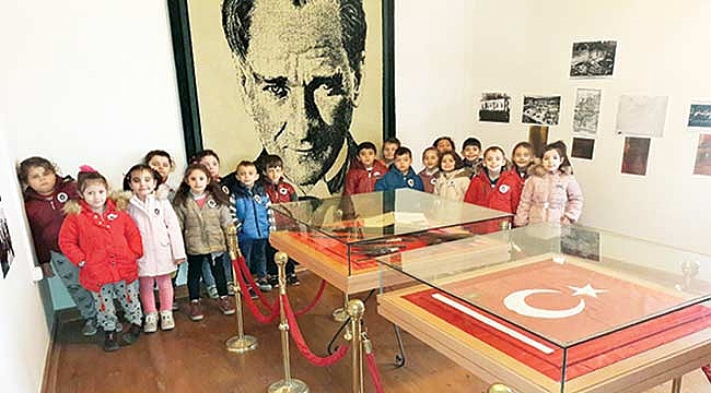 Havza'da öğrenciler Atatürk Evi’ne koştu
