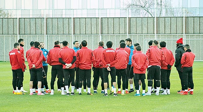 İdman öncesi toplantı