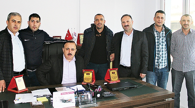 Kanarya Tur’dan Şahzedeler’e jest