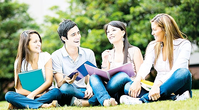 Öğrencilere 8 milyar lira