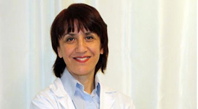 ÖLDÜRÜLEN DOKTOR MEZARI BAŞINDA ANILDI