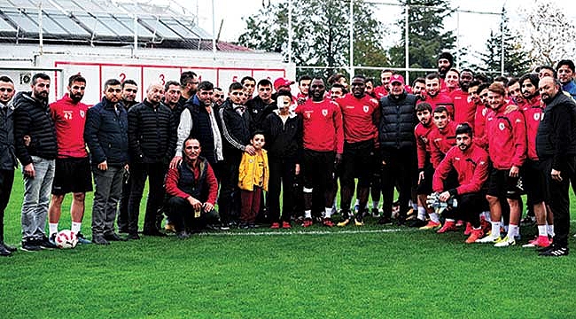 SAMSUNSPOR KADİRCAN’IN YANINDA