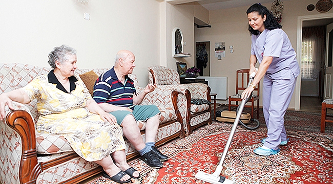 Yaşlıya bakım desteği