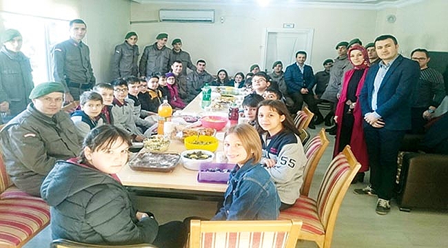 Asker ağabeylerini unutmadılar