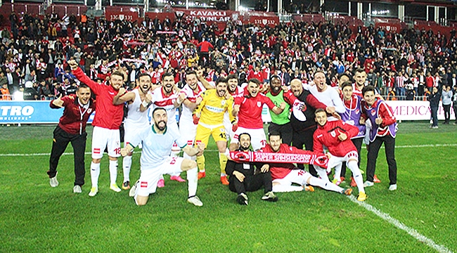 SAMSUNSPOR, KARADENİZ DERBİSİNDE GÜÇLÜ RAKİBİNİ DEVİRDİ…