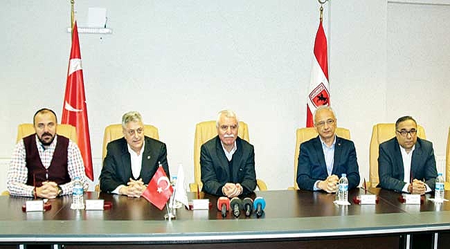 TUTU VE YÖNETİMİ İSTİFA ETTİ