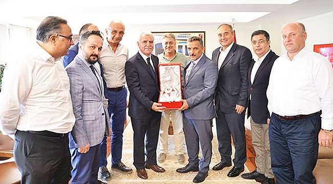 Vali Kaymak ve Tutu arasında toplantı