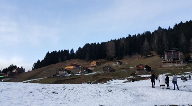 Ayder’de hafta sonu yapılacak Kardan Adam Şenliği için karın yağması bekleniyor