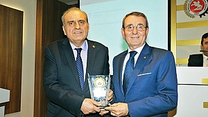 Bir destek de Ulusoy’dan 