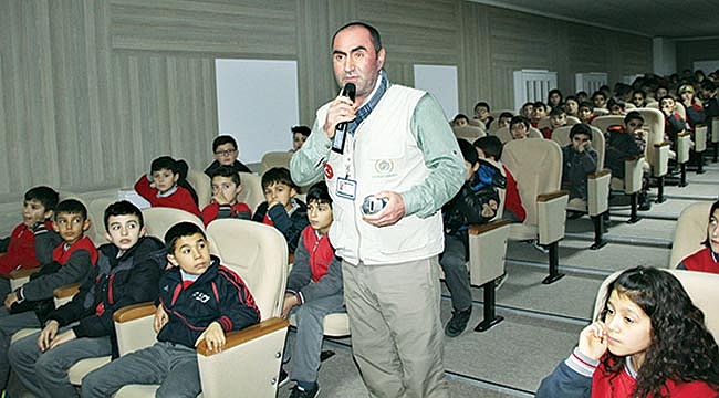 Bu sınıflar iyilikle yarışıyor