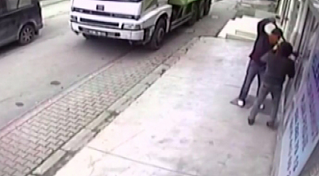 Gündüz herkesin gözü önünde dükkanı soydular