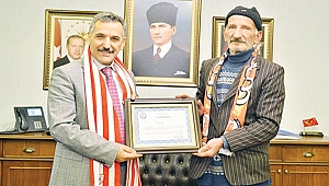 Kibar amca Valilik’te