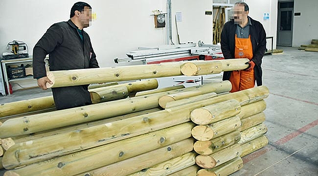 MAHKUMLAR CEZAEVİNDE ÜRETİYOR