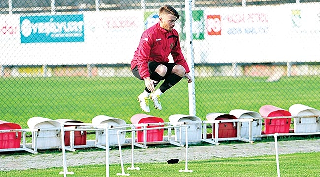 Parasını alamayan Gökay idmana çıkmadı