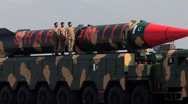 Sert bir cevap verdi