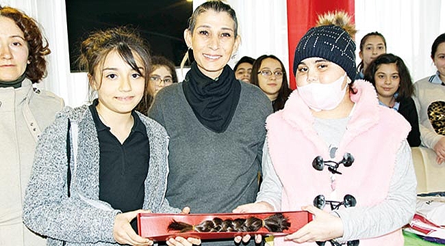 12 YAŞINDAKİ İKLİM’DEN YÜREK ISITAN DAVRANIŞ