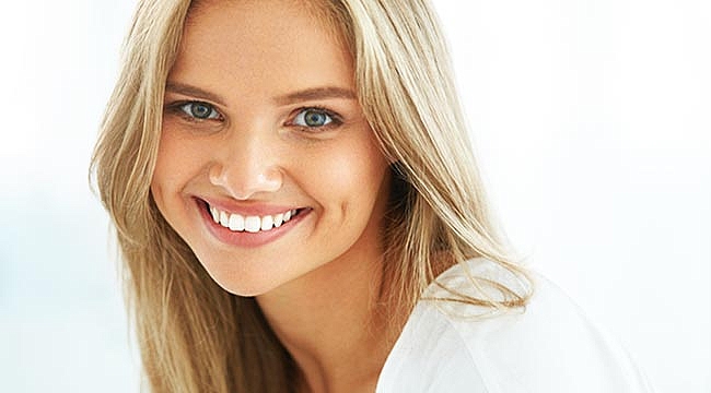 Diş eti hastalıklarına  yol açan 4 neden