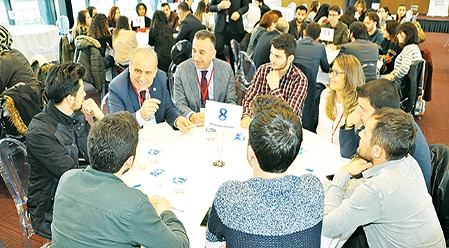 İş dünyası öğrencilerle buluştu