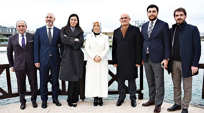 Mavi Işıklar’a hayran kaldı