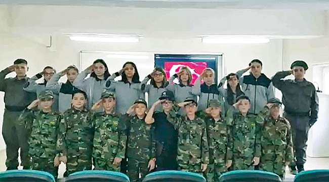 Öğrencilerden Mehmetçiğe videolu destek 