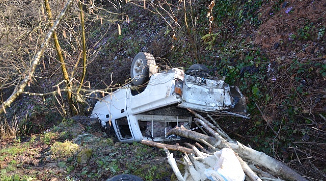 Ordu’da pikap fındık bahçesine yuvarlandı: 4 yaralı