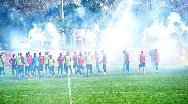 Sevgililerine geldiler