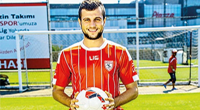 'Takımın tek stoperi olmam  sorumluluk oluşturmuyor'