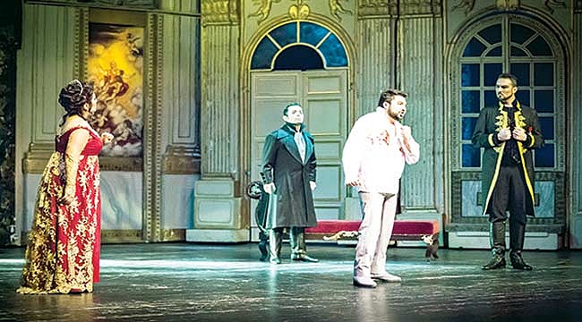 Tosca bugün sahnede