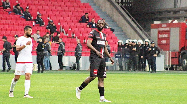 Angan neden ilk 11’de değil?