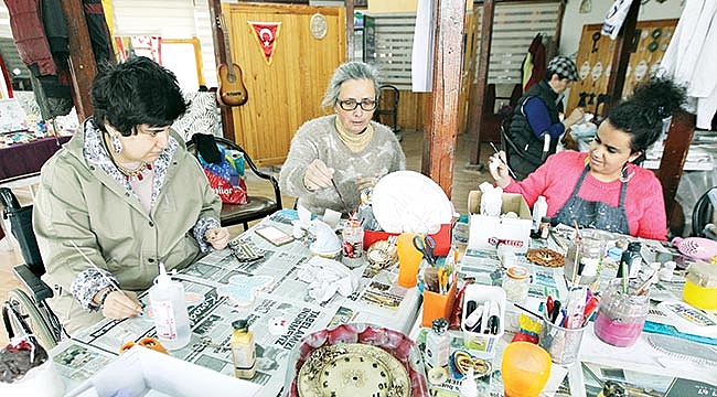 ‘BURADA HAYALLERİMİZİ ORTAYA ÇIKARDIK’ HAYATA BAĞLAYAN KURS!