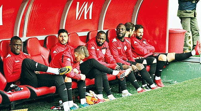 UMUTLAR YEDEK KULÜBESİNDE