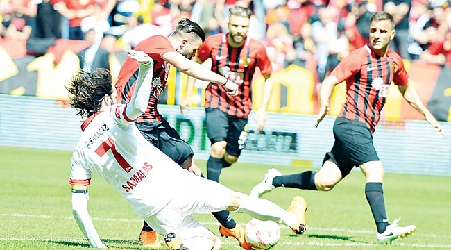 2 maçta 9 gol yedik