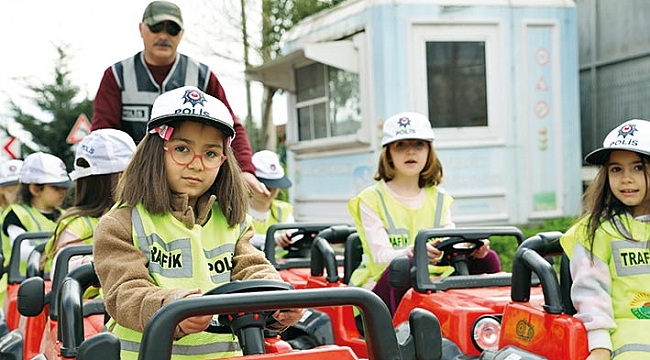 Çocuklara eğlenceli trafik eğitimi