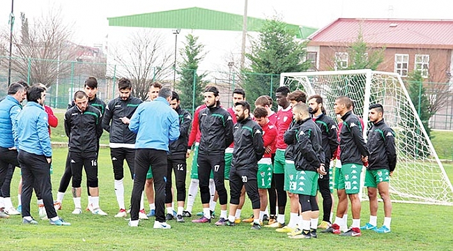 KENDİ KADERLERİNİ BELİRLEYECEKLER