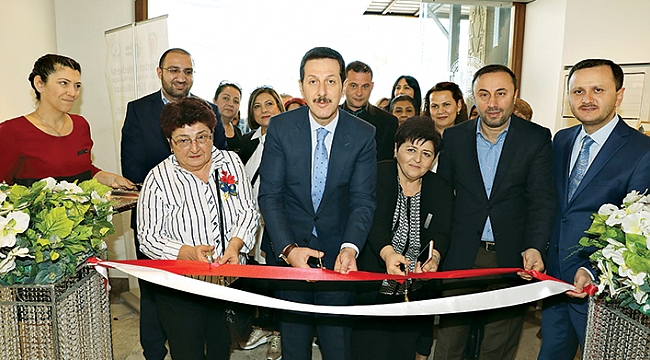 “Nakışın Sultanları Mehmetçik ile El Ele” sergisi açıldı