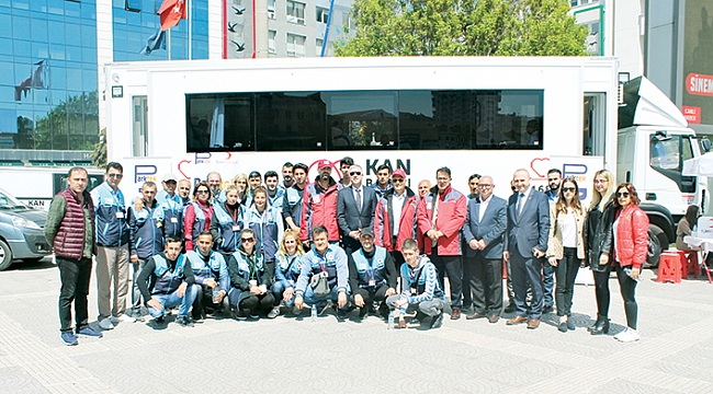 Parktek Kızılay’a kanını verdi