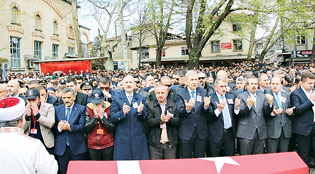 Şehit polisi iki bakan ve binler uğurladı