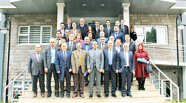 Yöneticilere yeni düzenlemeleri anlattı