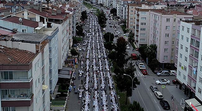 Aynı duaya amin diyoruz