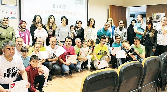 Babalar sertifikalarını çocuklarından aldı