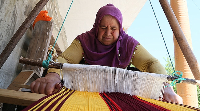 CİCİM KİLİMLERİ  geleceğe taşınacak