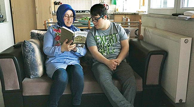 Down sendromluların Ulviye annesi