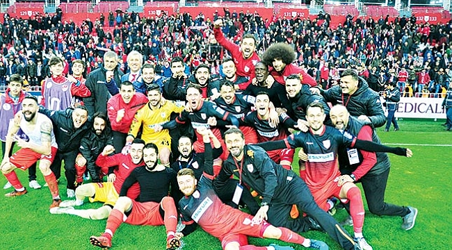 Efsane kulüpte yaprak dökümü sürüyor 