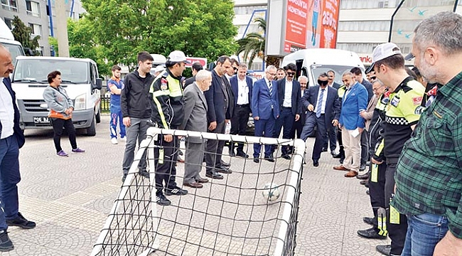 Emniyet kemerinin önemini takla atınca öğrendiler