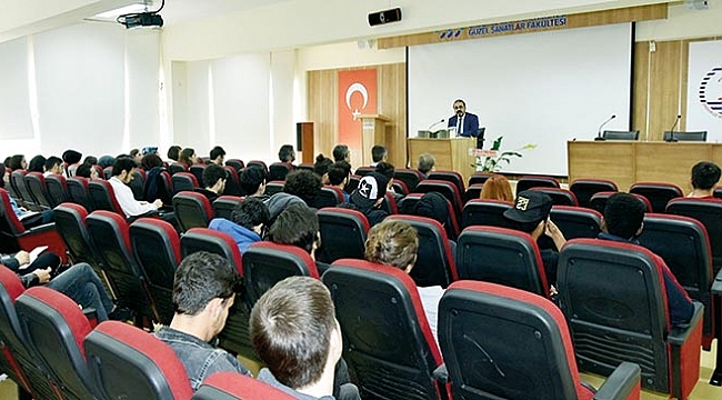 Erge: Şiir has olmalıdır