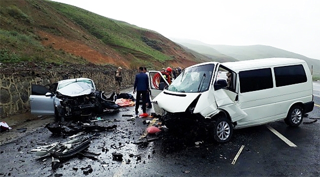 Erzurum’da katliam gibi kaza: 5 ölü, 10 yaralı